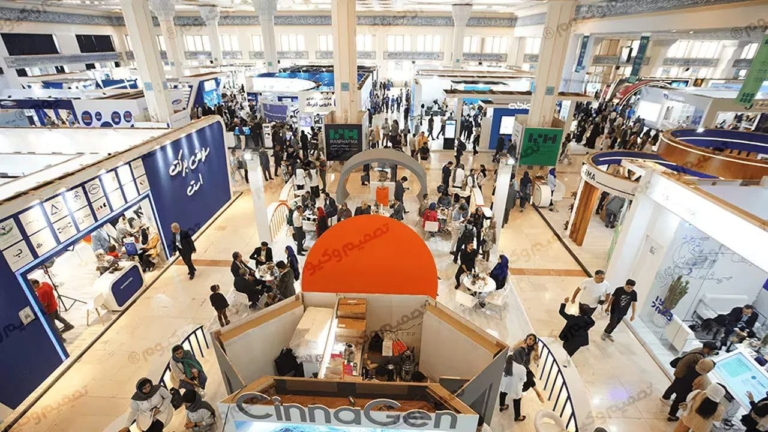 حضور رئیس هیئت مدیره انجمن متخصصین تغذیه مرکزی در نمایشگاه ایران فارما